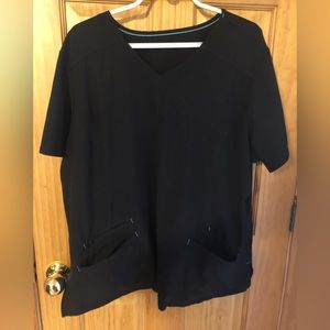 2/15$ ✨ Scrubstar Scrub Top